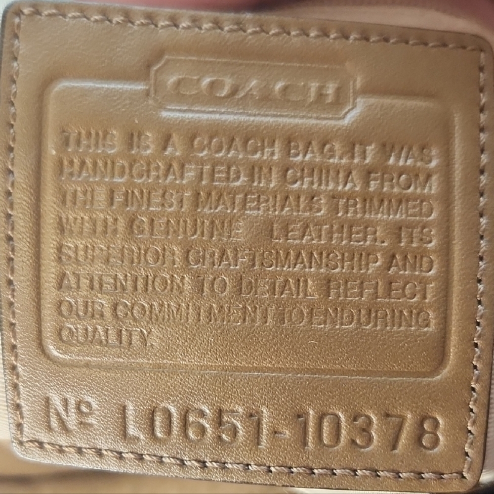 Stylish Tan and Brown Shoulder Bag - Picture 14 of 16